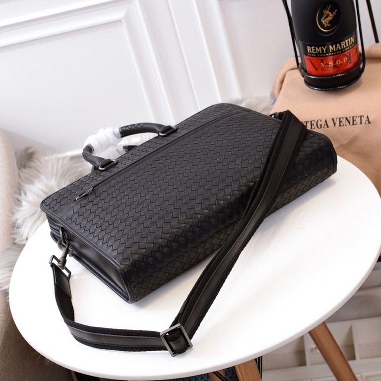 BOTTEA VENETAModel 5079 briefcaseMaterial imported fetal cowhide hand-woven productionSpecifications picture sizeBVBVBV