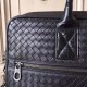 Men's top customized briefcase  No logo as well known to the world Adhering to the tradition of handmade  Tire cowhide seamless weaving Involved in the Nile crocodile skin elements Gunmetal color electrophoresis accessor