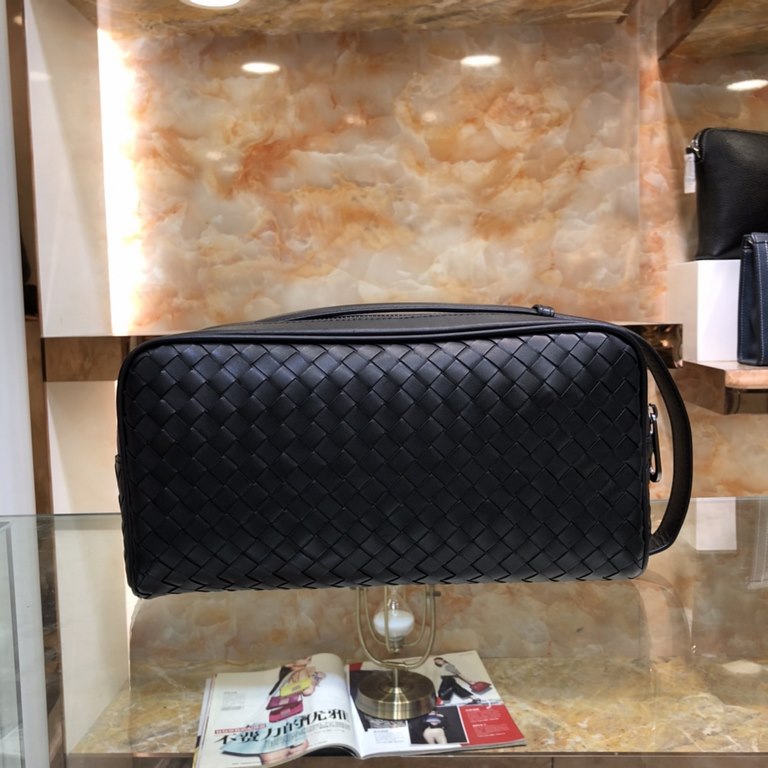 BV overseas original single quality counter synchronization ruthless goods to attack the top waxed cowhide, counter original single hardware, unique design style perfect to the extreme! Let fashion become endless [strong