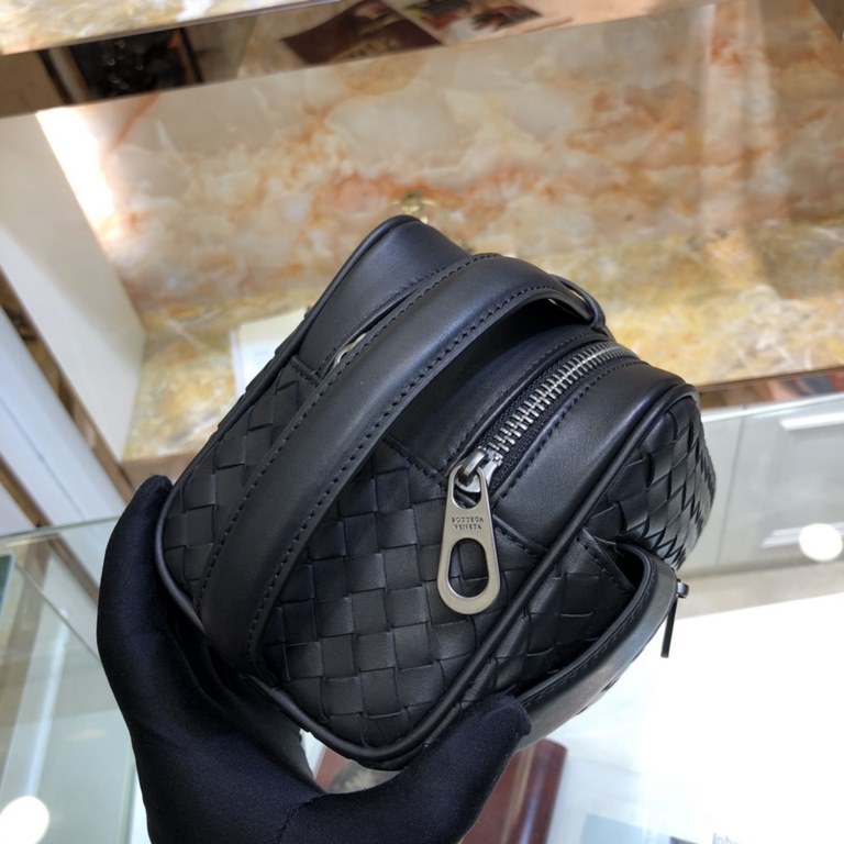 BV overseas original single quality counter synchronization ruthless goods to attack the top waxed cowhide, counter original single hardware, unique design style perfect to the extreme! Let fashion become endless [strong