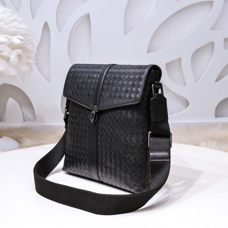 BV-latest men's crossbody bag   original quality official synchronization using the top waxed tire cowhide feel awesome counter original hardware unique design style perfect to the extreme details of the workmanship exqu