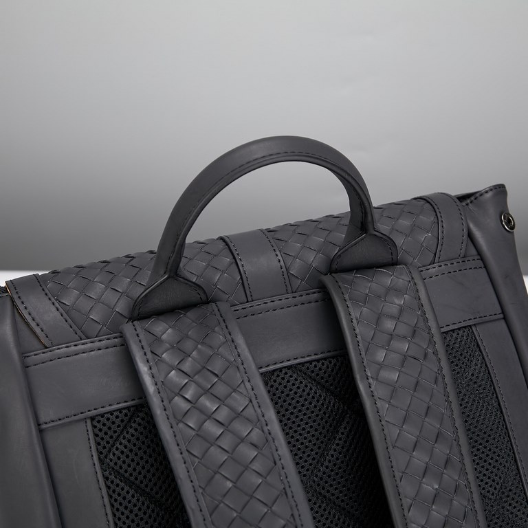 Model803 upgraded version Bottega Veneta latest BV counter backpack synchronized with the official website using the top waxed tire leather feel soft and comfortable awesome counter original tungsten steel hardware speci