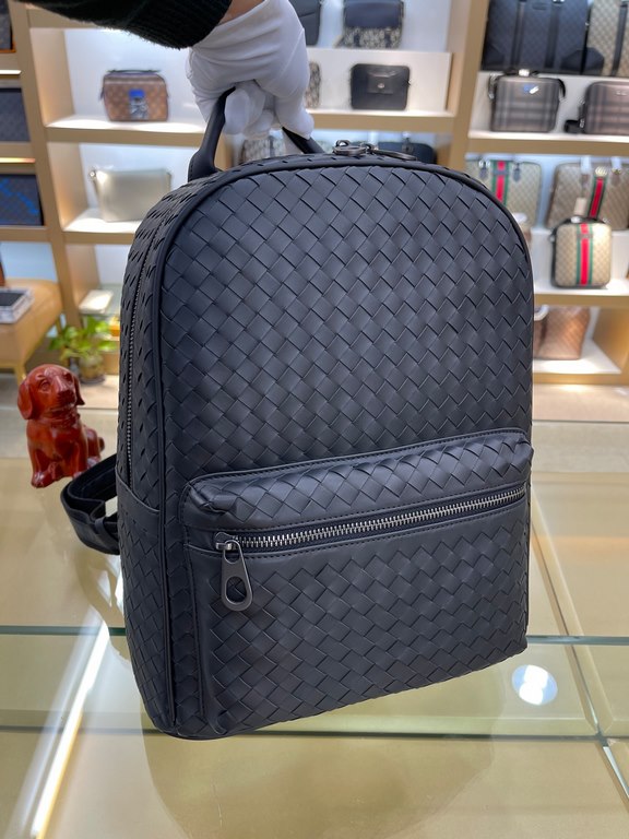 Original official website model L7010# top original single goods BV counter shoulder backpack, head layer fetal cowhide, high-end atmosphere, fashionable and tasteful, with smooth zipper, Italian calf leather, soft and c