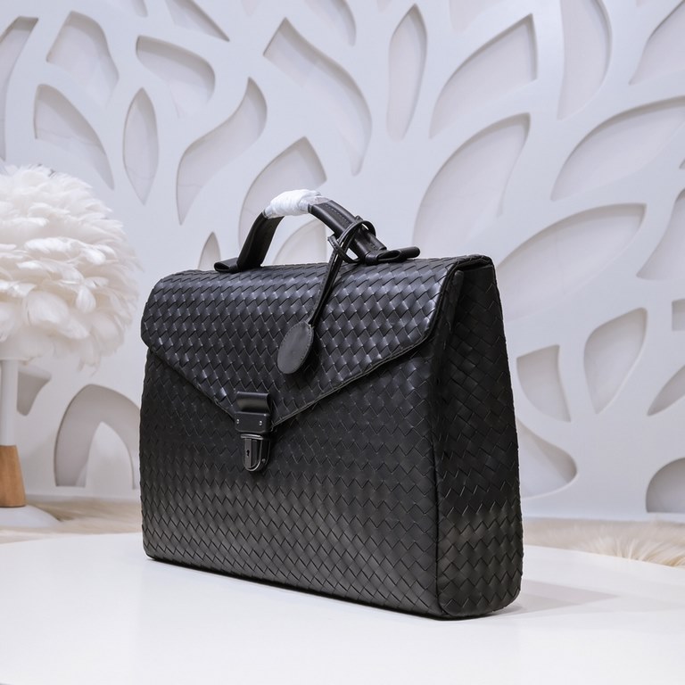 BV-latest men's handbags   original quality official synchronization using the top waxed tire cowhide feel awesome counter original hardware unique design style perfect to the extreme details of the workmanship exquisite