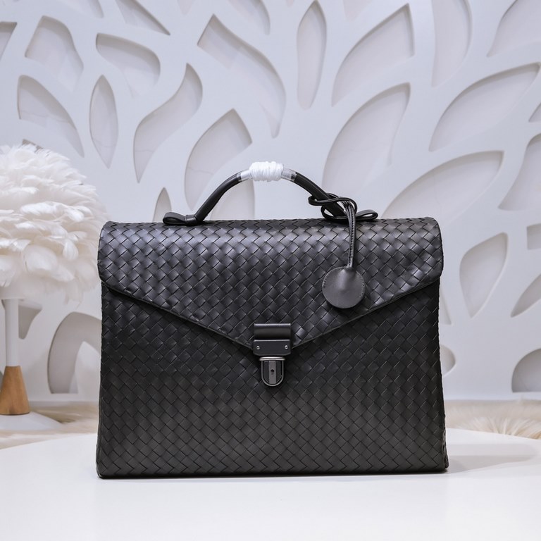 BV-latest men's handbags   original quality official synchronization using the top waxed tire cowhide feel awesome counter original hardware unique design style perfect to the extreme details of the workmanship exquisite