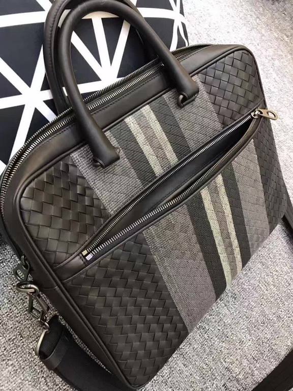 Briefcase Italian original customized fetal cowhide Enjoy the taste of the times lifestyle, low-key luxury, men's casual charm Inlaid fabric weaving 36x27x6cm