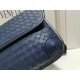 BV original single waxed tire cowhide crossbody chest bag] diamond blue, crossbody, chest bag two ways to carry. The same model as the counter! Original quality! 26x17x4cm