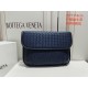 BV original single waxed tire cowhide crossbody chest bag] diamond blue, crossbody, chest bag two ways to carry. The same model as the counter! Original quality! 26x17x4cm