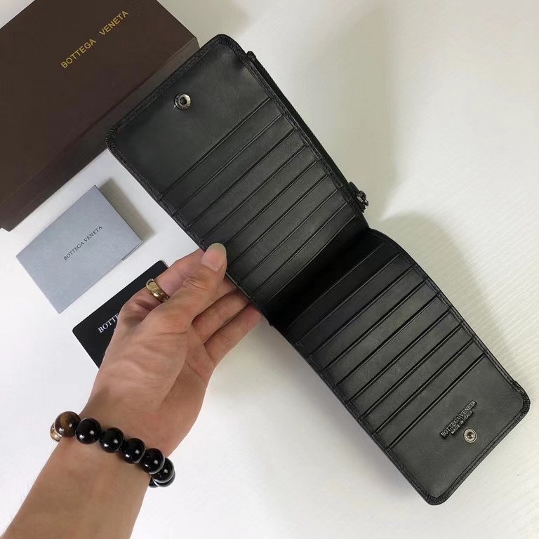 [with box] BV classic slim card case, using imported waxed calfskin, handmade, built-in 18 card positions, with zipper pocket, Model 188 #, Color black, Size 18  10  0.5cm