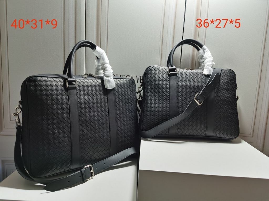 [BV Waxed Tire Cowhide Briefcase]      Large 40.31.9 sizeSmaller size 36275cm, the same model as the counter, original quality.