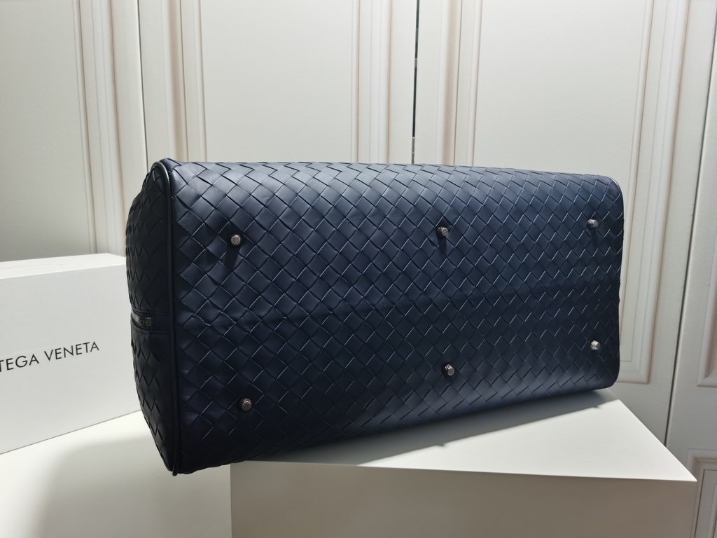 [BV Tire Cowhide Full Weave Travel Bag] Midnight Blue! New middle compartment    , original quality, counter models, space, practical, unisex models, size 49x25x28 (high) cm,