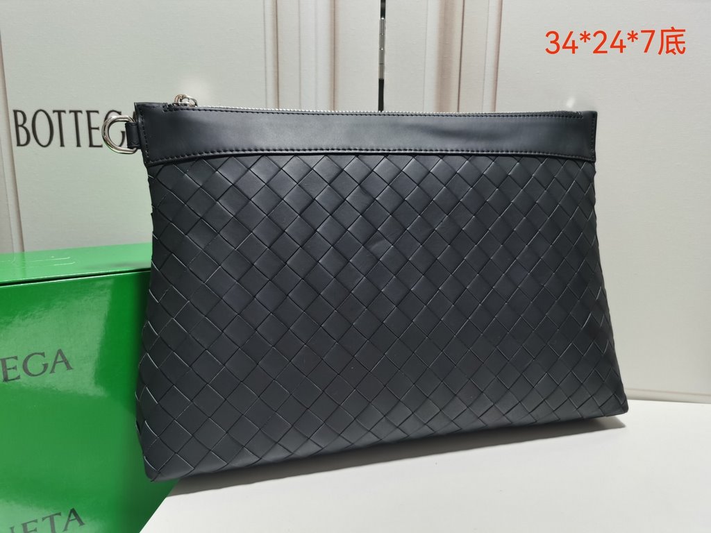 [BV original single waxed tire cowhide envelope bag] medium grid black, tire   leather   , counter models, high-end quality! Large and practical space, cigarettes, cell phone, keys all-in-one bag, very practical!