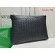 [BV original single waxed tire cowhide envelope bag] medium grid black, tire   leather   , counter models, high-end quality! Large and practical space, cigarettes, cell phone, keys all-in-one bag, very practical!