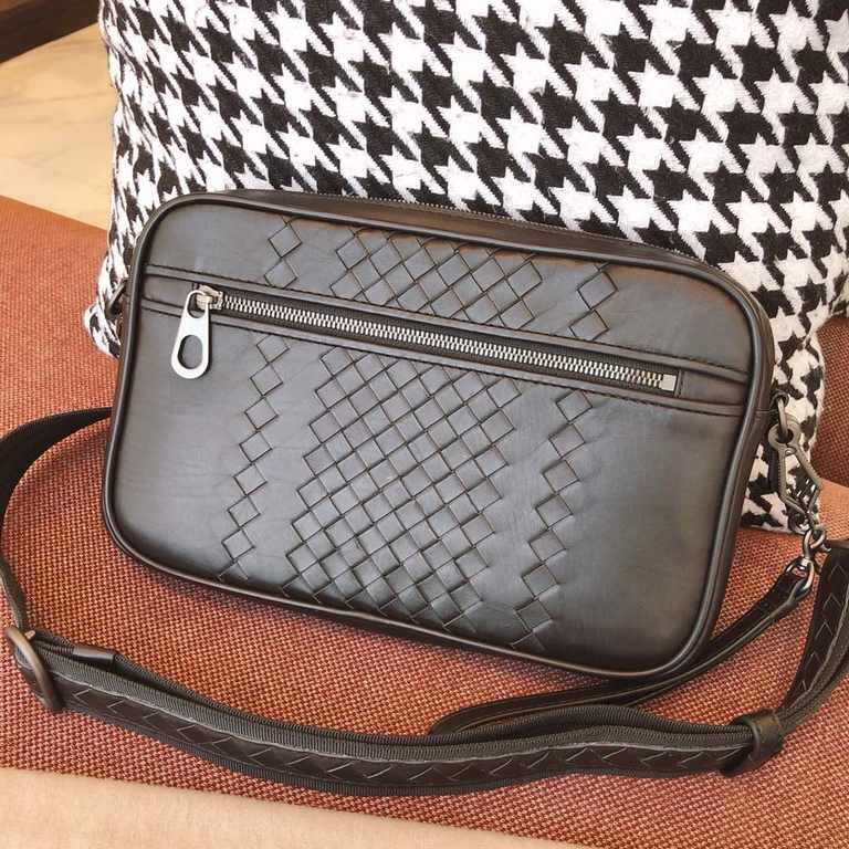 New Craftsmanship Small Crossbody Bag   Urbandoc style with novel Micro-Macro craftsmanship design with meticulous attention to detail, presenting a shapely diamond intrecciato weave pattern. Crafted from supple cowhide 