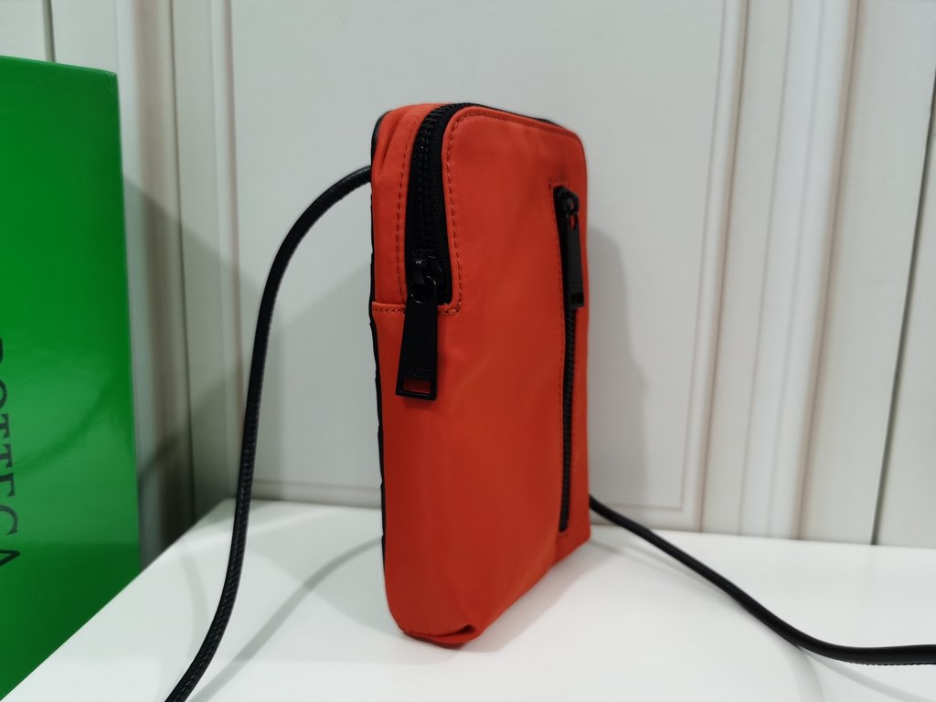 BV Waxed Tire Cowhide Leather Casual Cell Phone Case Orange Size 11x19x3cm- Zipper closure.- Interior lined with 1 pocket, 4 card slots- Medium size, can organize all kinds of smart phones, money clips.