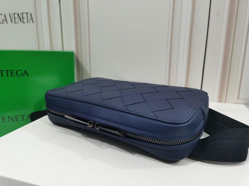 BV waxed tire leather chest bag] dark blue, 80182619   , counter models, original quality, size 24x14x6cm