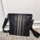 Men's Crossbody Messenger Bag The bag type is so simple No logo秘,as well as known to the world Adhering to the tradition of handmade Tire cowhide leather seamless weaving Gunmetal color electrophoresis accessories   ♂Low