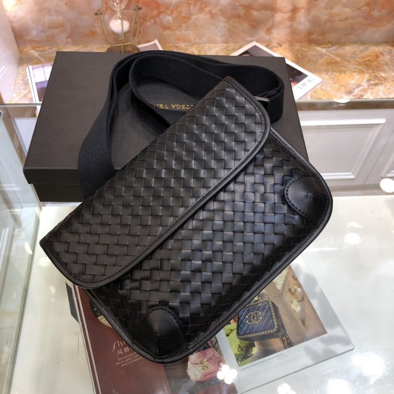 BV top official website explosion simple and generous men's crossbody bag  shoulder bag listed original single production both fashionable and casual to bring a sense of quite atmospheric appearance at the same time also