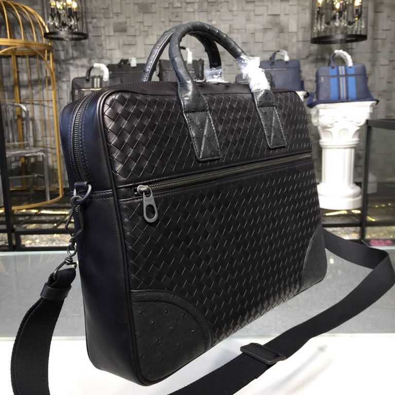 Men's Briefcase No logo as well known to the world Adhering to the tradition of handmade Tire cowhide leather seamless weaving Gunmetal color electrophoresis accessories   ♂Low-profile and practical Leather the more you 