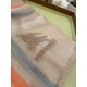 Highly recommended!!! Premium cozy chic vibe, take it if you believe me! Burberry this touch the heart of the soft scarf, can not imitate the color and temperament!!!! Scarf light and shadow will also have a very beautif