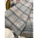 . Burberry original single counter small shawl, the domestic counter has not been put on sale    100% top cashmere material   very warm   soft skin-friendly, do not tie the neck   classic Burberry plaid reversible design