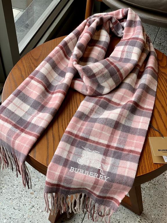 Burberry burberry counter grade classic cashmere plaid scarf! The true fragrance series must be recommended! Counter the latest quality, the current counter are replaced with pure handmade four corners sewing white label