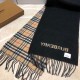 Burberry Burberry - Reversible Dual Purpose Checked Cashmere Scarf  2023 The newest model of the pop-up, cozy scarf, made of soft cashmere fabric, produced in a traditional Scottish workshop with a long history of 200 ye