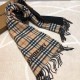 Burberry Burberry - Reversible Dual Purpose Checked Cashmere Scarf  2023 The newest model of the pop-up, cozy scarf, made of soft cashmere fabric, produced in a traditional Scottish workshop with a long history of 200 ye