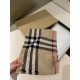 The original customized BURBERRY Autumn silk and wool light scarf has the smoothness of silk and the softness of wool, 100-count yarn color weaving technology, a hundred years of classic heritage, suitable for both men a