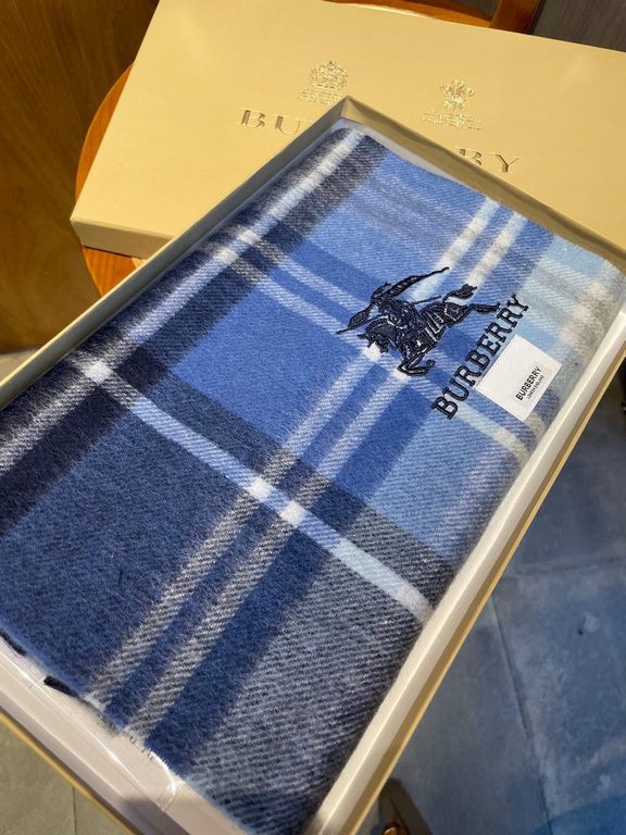 Price Burberry Bur cashmere plaid looks crazy good, so stylish and glamorous!!!! Very svelte and stylish fallwinter piece! Really like it, very Classical men's design. Men's stuff less and more! ! 100% cashmere, the feel