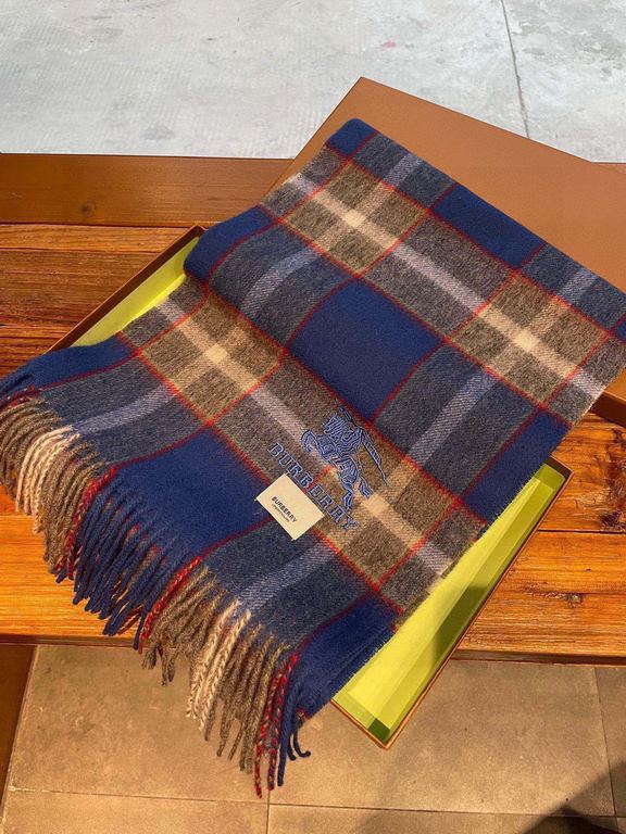 The Burberry Bur cashmere plaid looks crazy good, so stylish and glamorous!!!! Very svelte and stylish fallwinter piece! Really like it, very Classical men's design. Men's stuff less and more! ! 100% cashmere, the feel i