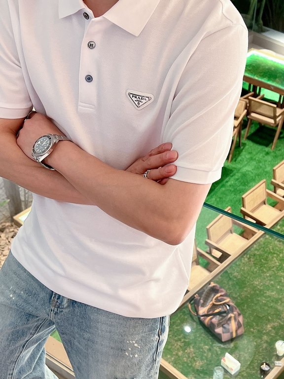 PRAD Prada 2023ss Classic Fashion Lapel Polo Shirt Short Sleeve Trading company channel orders, the official website synchronization on sale, in the overall style is still a continuation of the classical romantic Mediter