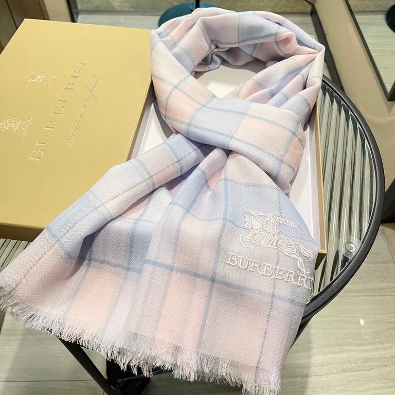 Too beautiful   beautiful to   to scream   Burberry counter models knight light plaid Europe and the United States model   another that is fashionable and practical long scarf, men and women universal   color matching is