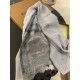 Highly recommended!!! Premium cozy chic vibe, take it if you believe me! Burberry this touch the heart of the soft scarf, can not imitate the color and temperament!!!! Scarf light and shadow will also have a very beautif