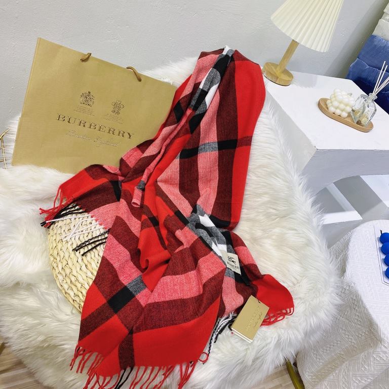 Burberry Classic Wide Plaid Burberry Blend Large Size Shawl Classic Plaid Shawl Ba baby's British style is permeated with a sense of royalty, elegant temperament to instantly enhance the degree of self-confidence! Plaid 