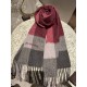 L V [Men's and Women's Scarves] Rage to keep it for yourself, a rare high-end men's style! Family benefits! Burberry very positive men's scarf ~ fabric big love, very soft and delicate comfortable, light water ripple! At