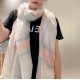 Highlighted!!! Premium cozy chic vibe, take it if you believe me! This soft scarf from Burberry that touches the heart with inimitable colors and temperament!!!! The scarf will also have a very beautiful shubo ripple tex