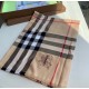 Heavyweight recommended   [top foreign single]   fire N years of the classic grid, when the trend of people have several Burberry scarves in the closet, a small scarf its role can not be underestimated, it is absolutely 