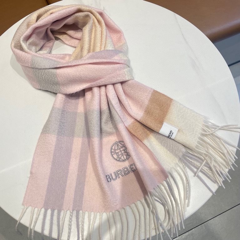 Burberry - Burberry new heavyweight water wave pattern cashmere scarf   beautiful couple models, really high-end Level, heavyweight superb   proper family members welfare   our quality is really absolute, or the same bul