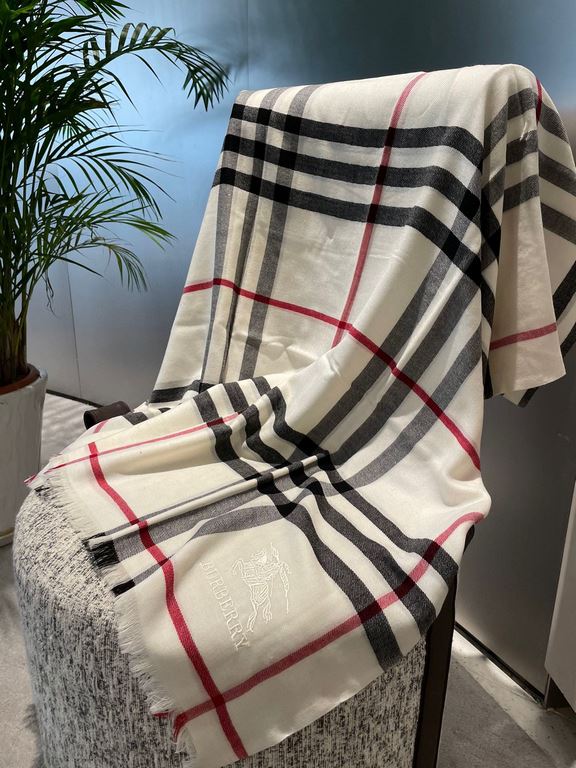 Classic and versatile   A must have fashion item for every women's closet! Warm!         Plaid wool scarf! Casual sporty style Decorative brand plaid jacquard Embellished with fine fringe tassel details 70200cm Rectangle