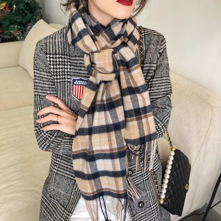 Burberry burberry counter grade classic cashmere plaid scarf! The true fragrance series must be recommended! Counter the latest quality, the current counter are replaced with pure handmade four corners sewing white label