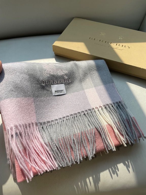 . Burberry men's and women's same shawl new  cashmere classic plaid   scarf   high cutting-edge product  , classic logo embroidery, fashion big brand's top design models   get your hands on it you'll understand the quali