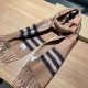 Couple models Burberry new models     Super quality and versatile models,   Absolutely good quality to the burst of value   latest export    men and women cashmere scarves. Feeling delicate degree is very good   key to t