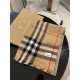 Burberry counter new   scarf shawl heavy to come. Counter inspection  burberry original single hall of fame royal newest models   counter in the sale of 16,000   manpower essential burberry single product. Each color is 