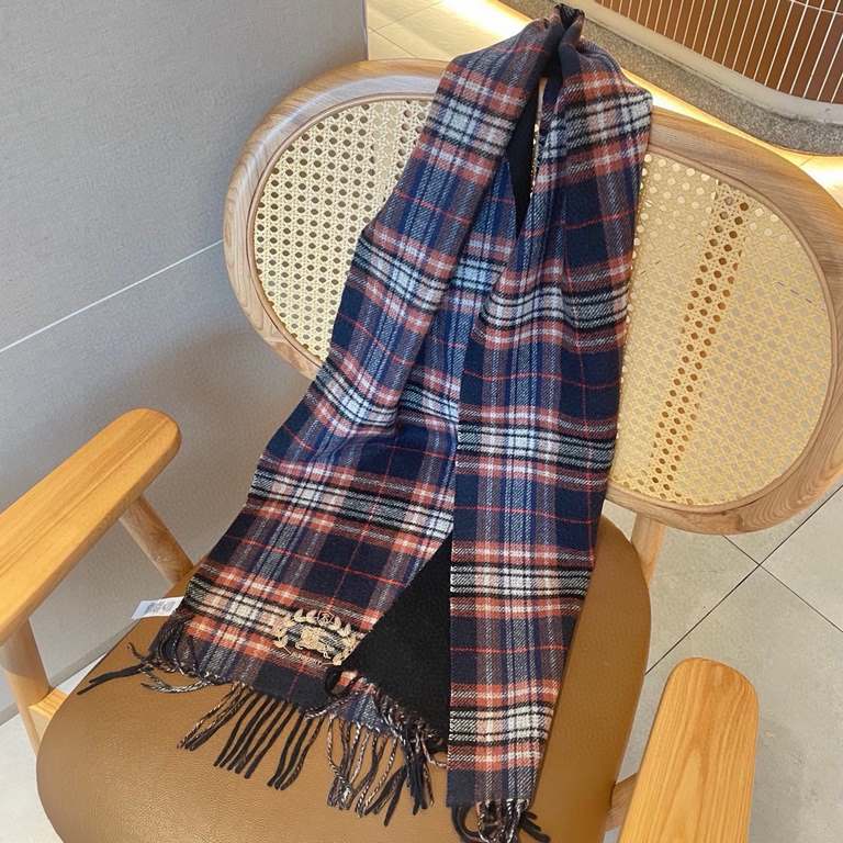 Burberry British style collection models double-sided scarf   [HK foreign trade tail - this is called the real family benefits]   This cashmere scarf fabric is very satisfied ~ feel really good to no   cold winter affixe