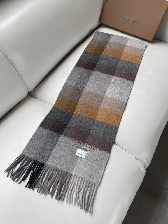 Burberry High-quality imported cashmere letters logo embroidered scarf surprise shelves Overseas counter latest men and women couples cashmere scarf domestic counter are not on the shelves from the style to the fabric ar