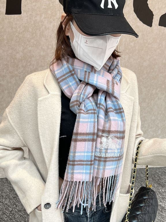 Burberry burberry counter grade classic cashmere plaid scarf! The true fragrance series must be recommended! Counter the latest quality, the current counter are replaced with pure handmade four corners sewing white label