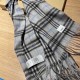 Price  Rage to push the volume of new models   Heavy recommended   Burberry official website the latest models   100% top quality cashmere material   very warm   soft and skin-friendly, do not tie the neck   classic Burb