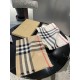 The original customized BURBERRY Autumn silk and wool light scarf has the smoothness of silk and the softness of wool, 100-count yarn color weaving technology, a hundred years of classic heritage, suitable for both men a