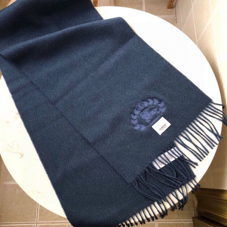 Burberry - Burberry   rage to push the volume of explosive models   classic collection of models plain scarf   heavy recommended   100% lambswool   very warm   soft and skin-friendly, do not tie the neck   the classic pl